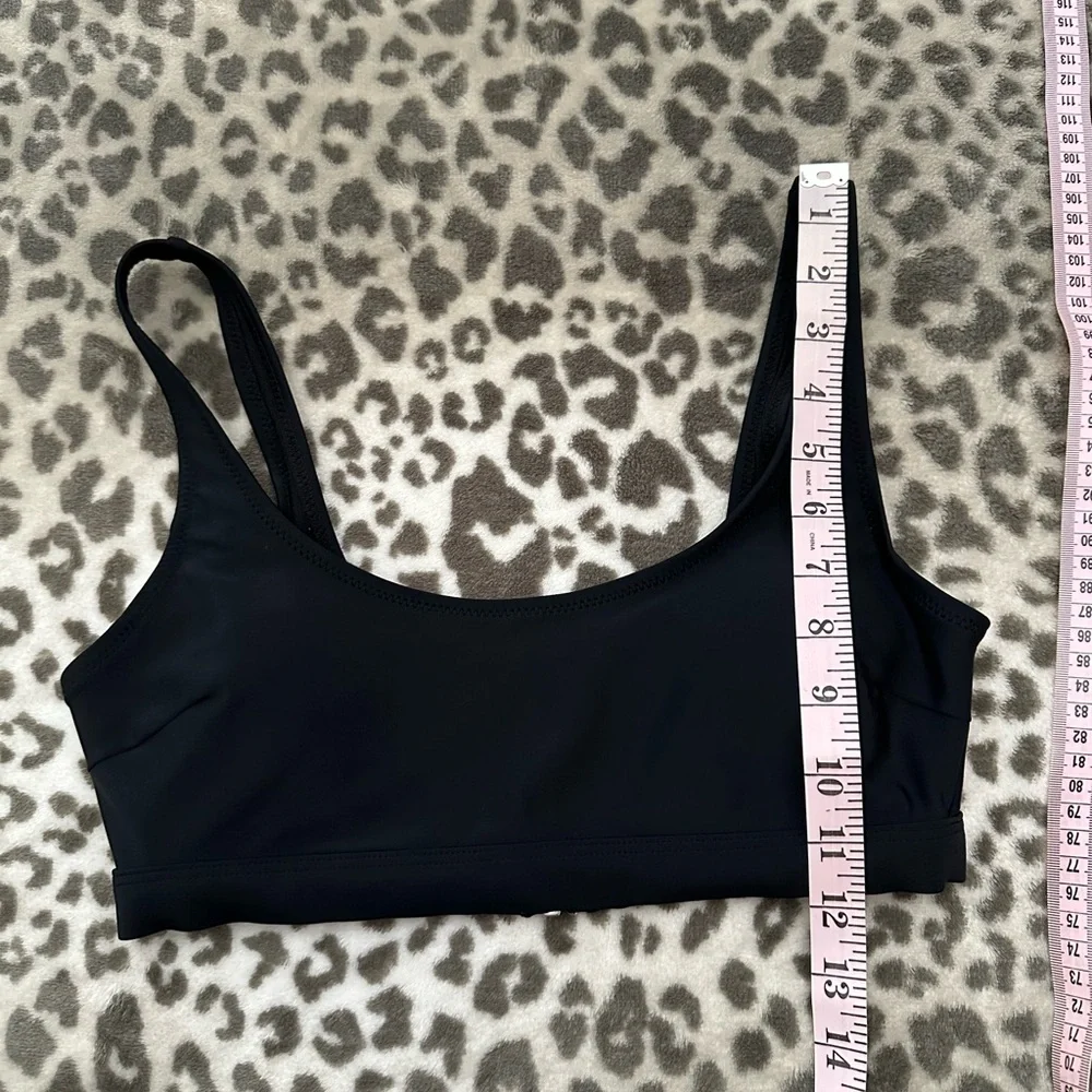 Old Navy Scoop-Neck Bikini Swim Top in Black Size Small